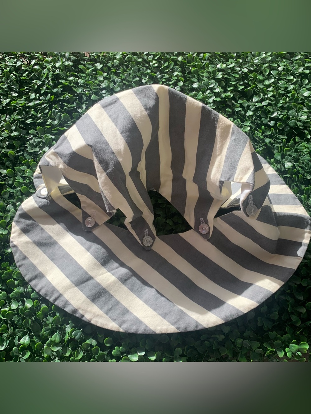 Vintage 70s stone gray & cream striped cotton tabernacle cut-out prairie hat - Picture 4 of 11